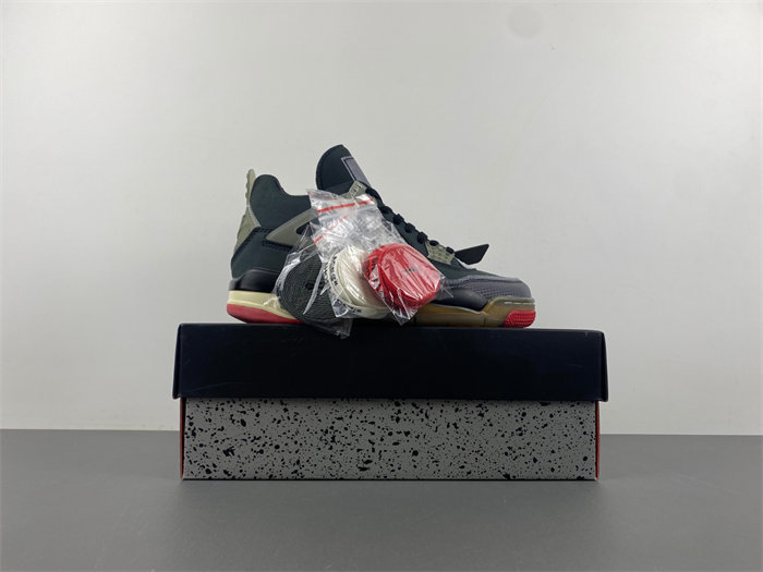 Air jordan 4 CV9388-105..