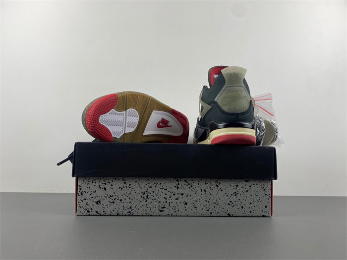 Air jordan 4 CV9388-105..