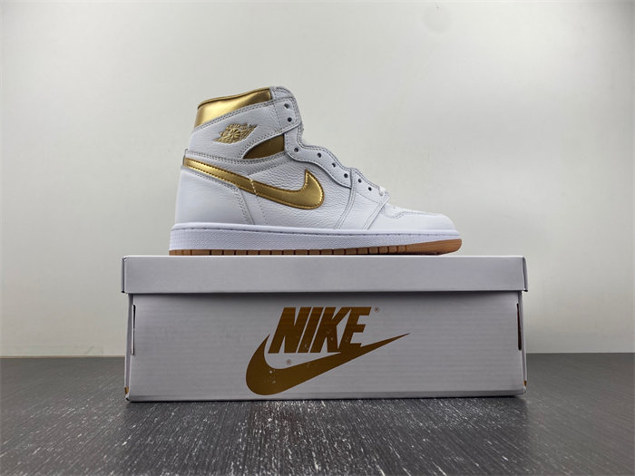 Jordan 1 Retro High OG Metallic Gold FD2596-107