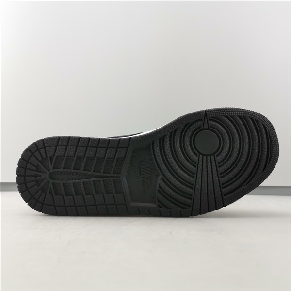 AIR JORDAN 1MID SE