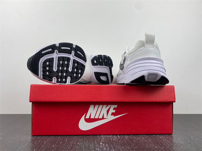 NIKEV2K Runtekk FD0736-102