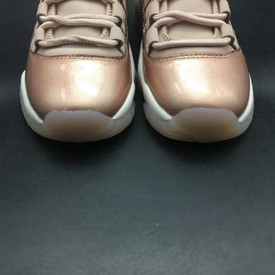 AIR JORDAN 11 LOW