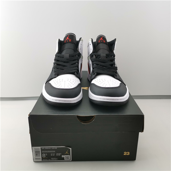 AIR JORDAN 1MID SE