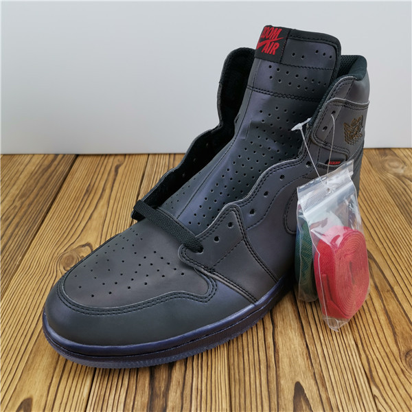 Air Jordan 1 Retro High Zoom
