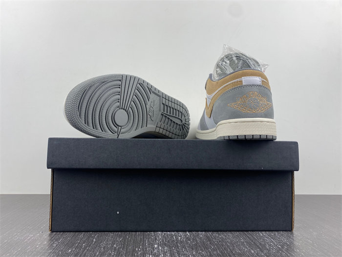 Air Jordan 1 Low DC0774-189