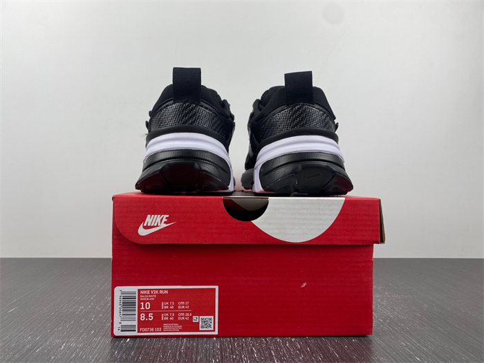 NIKEV2K Runtekk FD0736-103