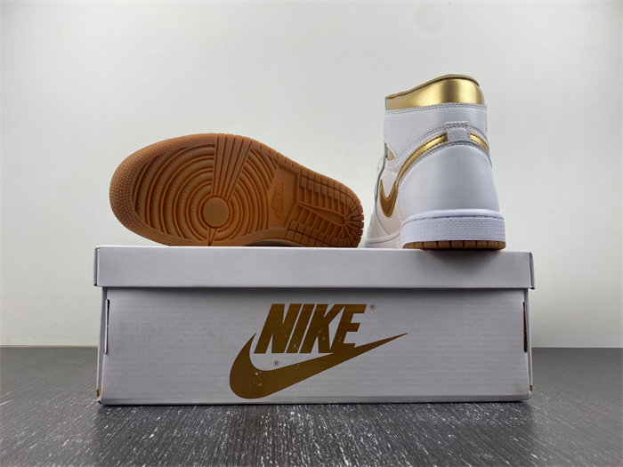 Jordan 1 Retro High OG Metallic Gold FD2596-107