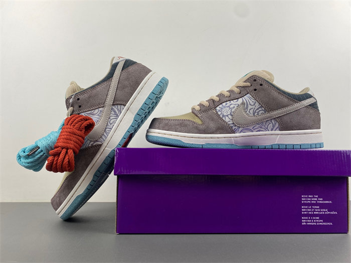Nike SB Dunk Low “Big Money Savings” FZ3129-200
