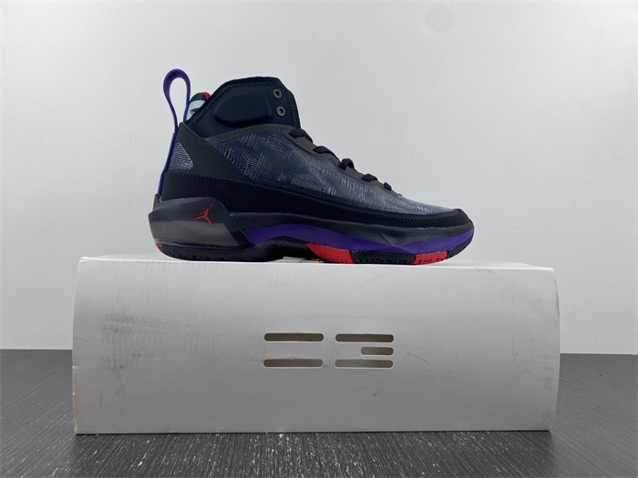 AIR JORDAN 37