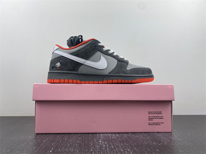 Nike SB Dunk Low 304292-011
