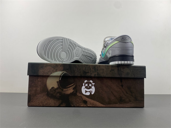 Nike Dunk LOW DV0831-101 ....