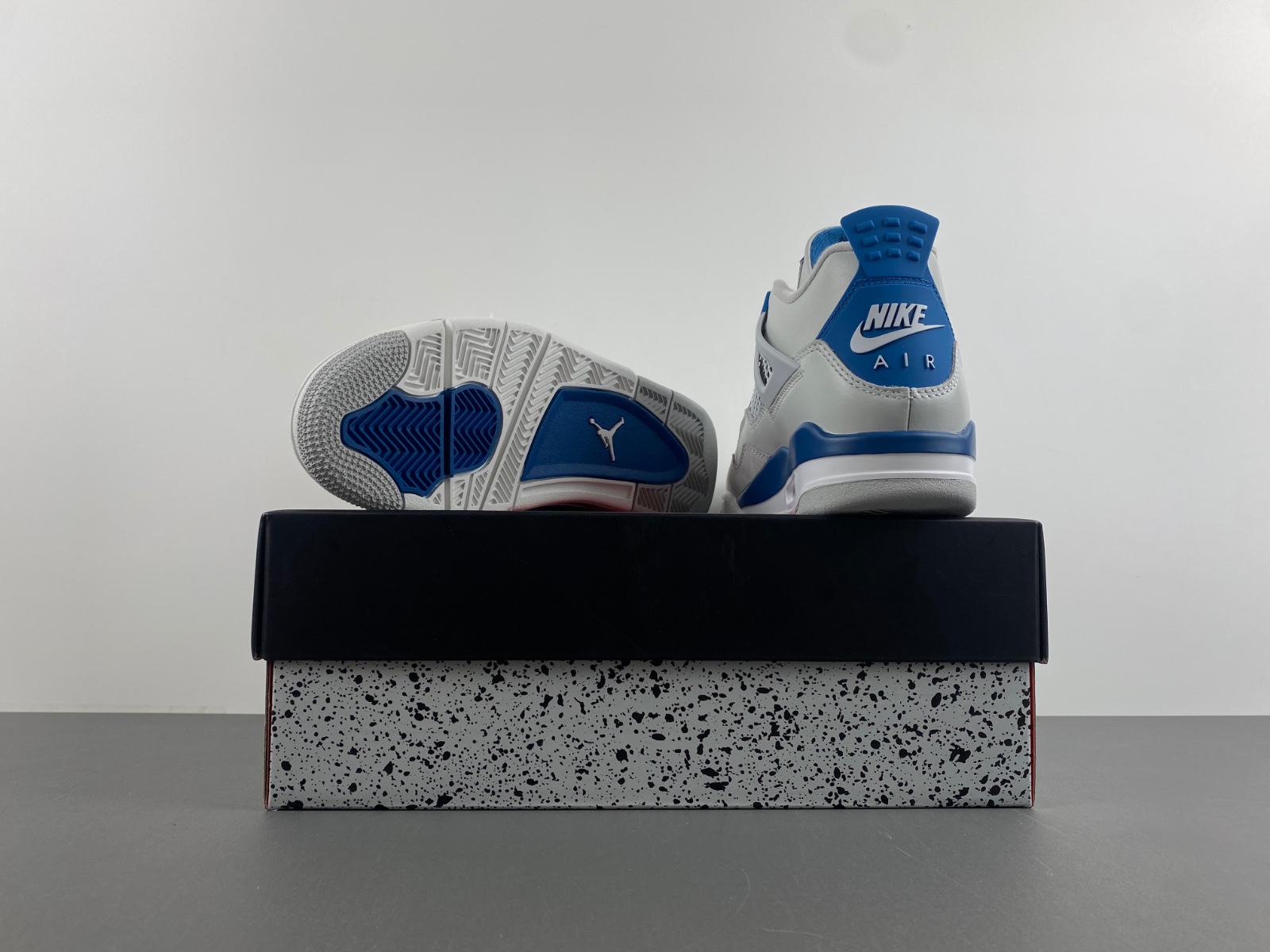 Air Jordan 4 Retro HF4281-141
