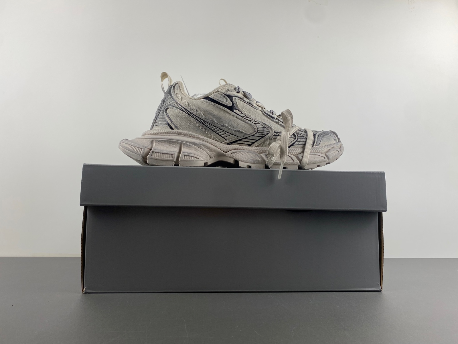 Ba*len*cia*ga 十iaga -phantom sneaker 734734 w3xdc 2002