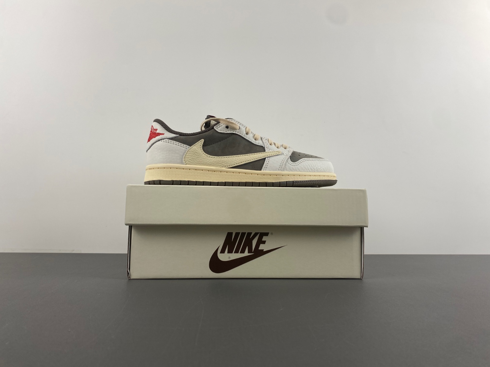 Travis Scott x Air Jordan 1 OG Low PS