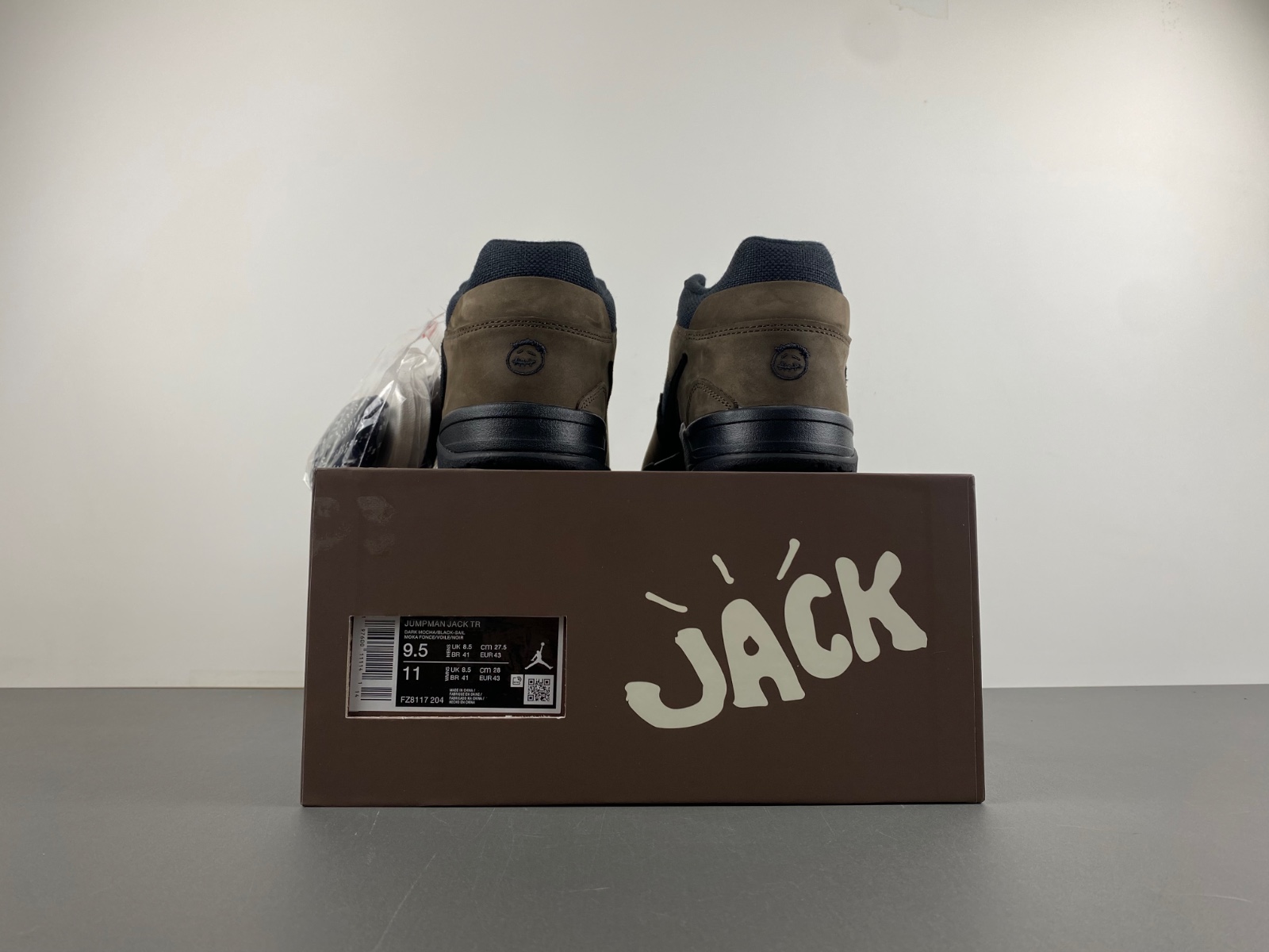 Travis Scott x Air Jordan 1 Low JACK FZ8117-204