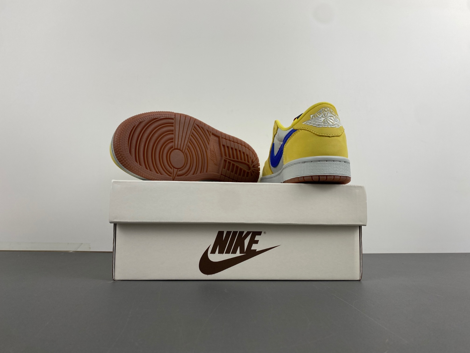 Travis Scott x Air Jordan 1 OG Low PS