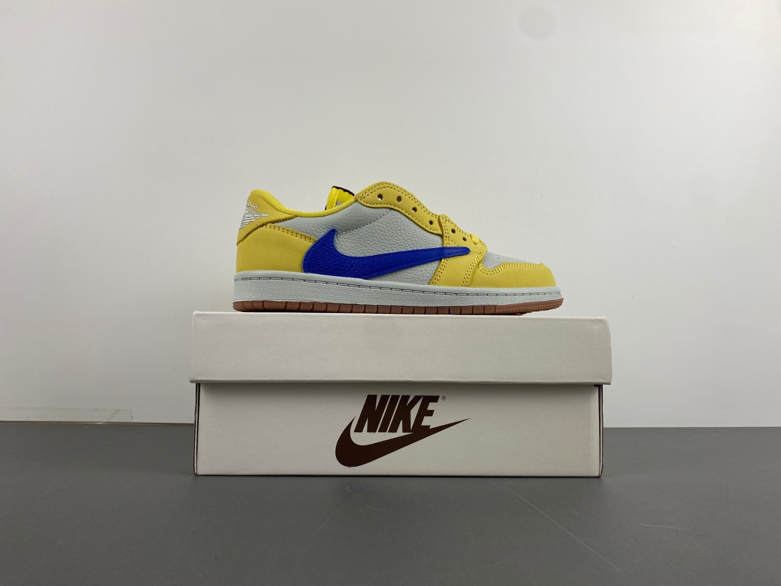 Travis Scott x Air Jordan 1 OG Low PS