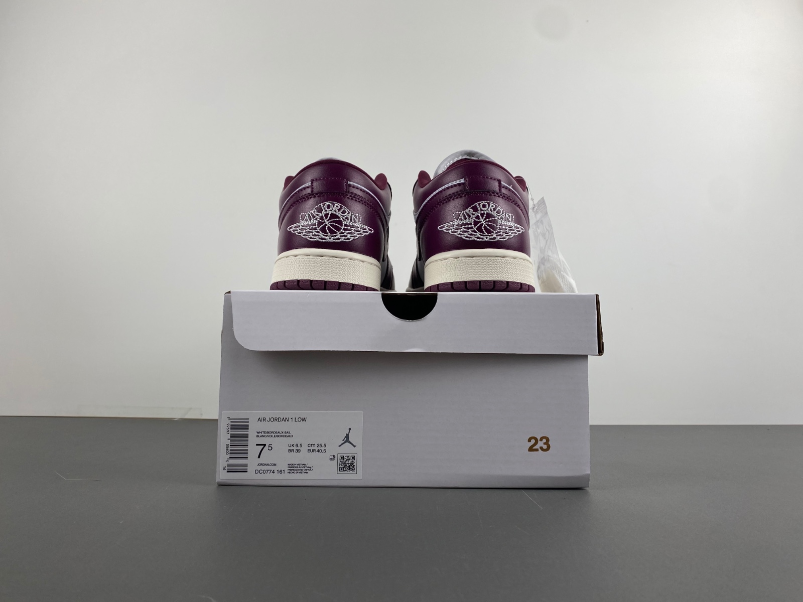 Air Jordan 1 Low Team Red DC0774-161