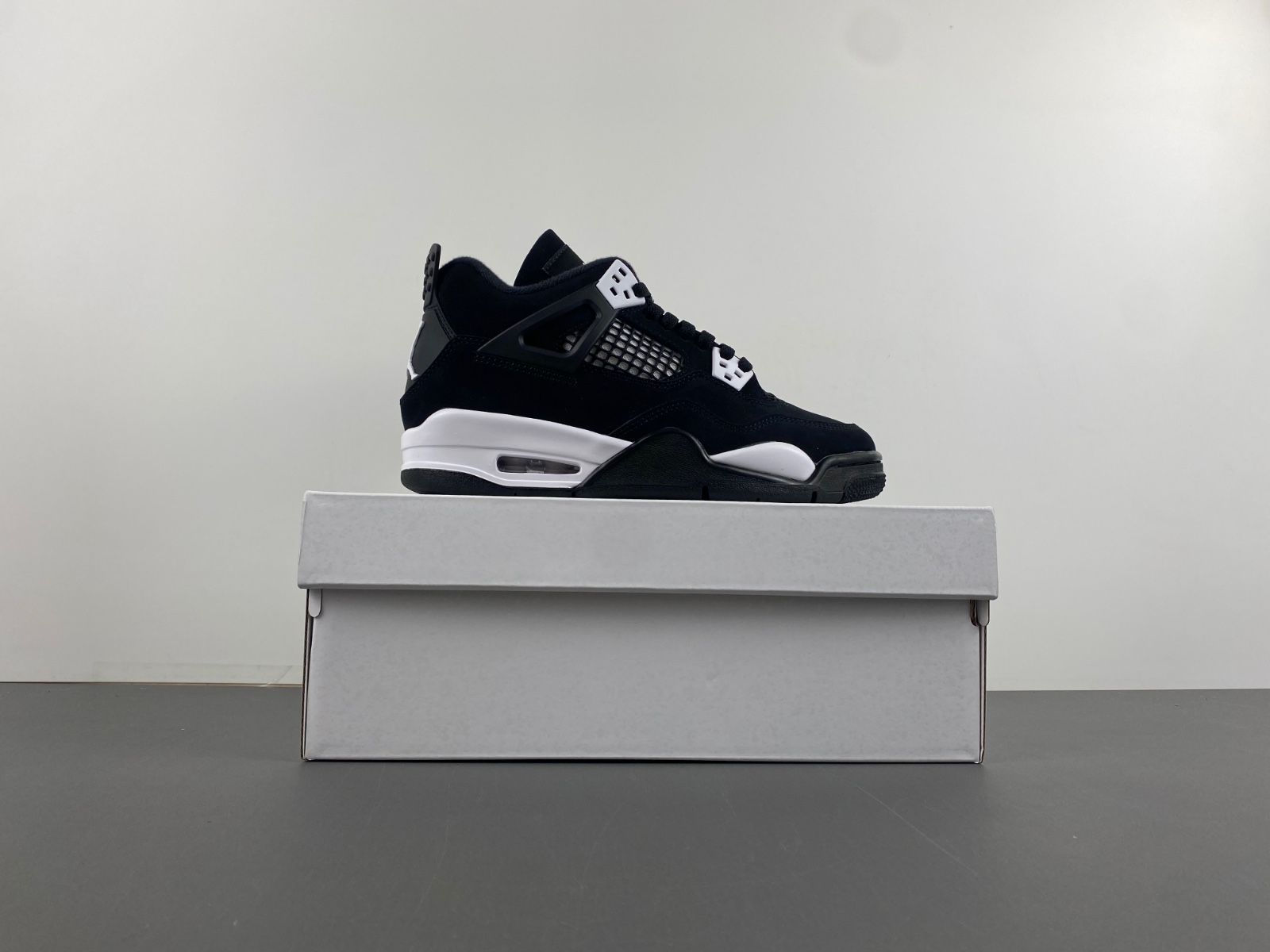 Air Jordan 4 Retro White Thunder (GS) FQ8213-001