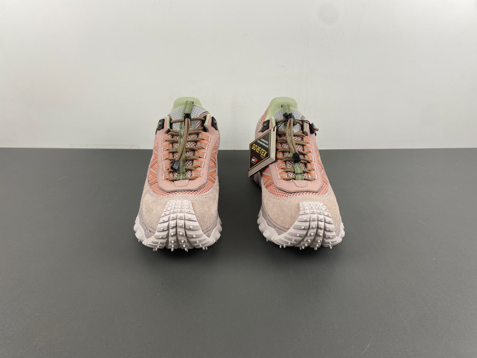 Moncler Milk tea tender pink