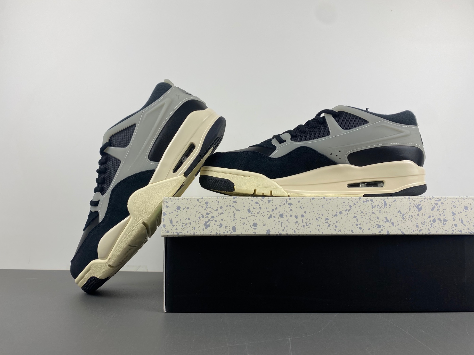 Air Jordan 4 RM “Black Cat” 4 RM FQ7939-006