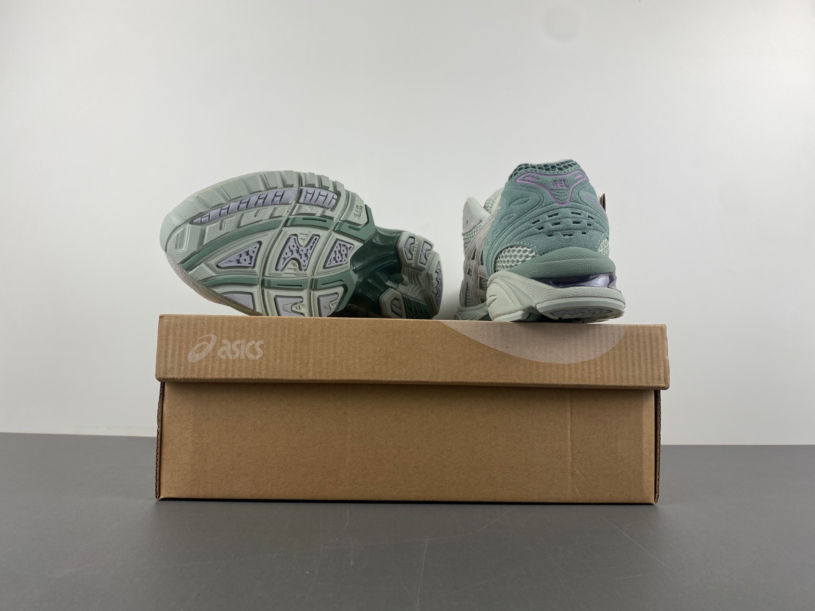 As*ic*s gel-kayano 14 1201a161-023