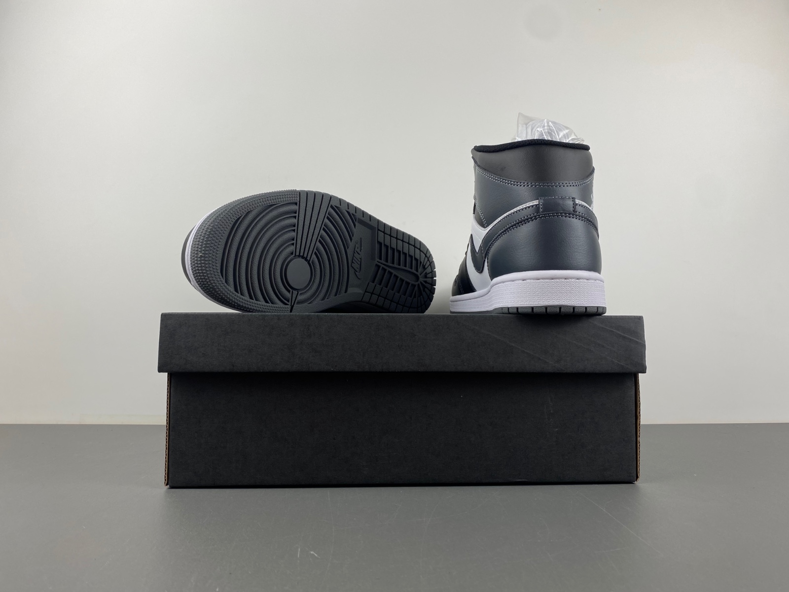 Wmns Jordan 1 Mid