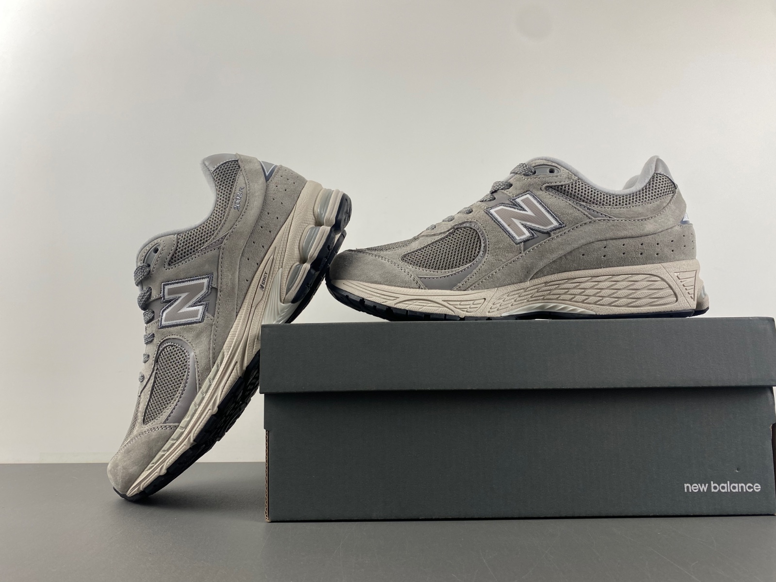new balance ML2002RC