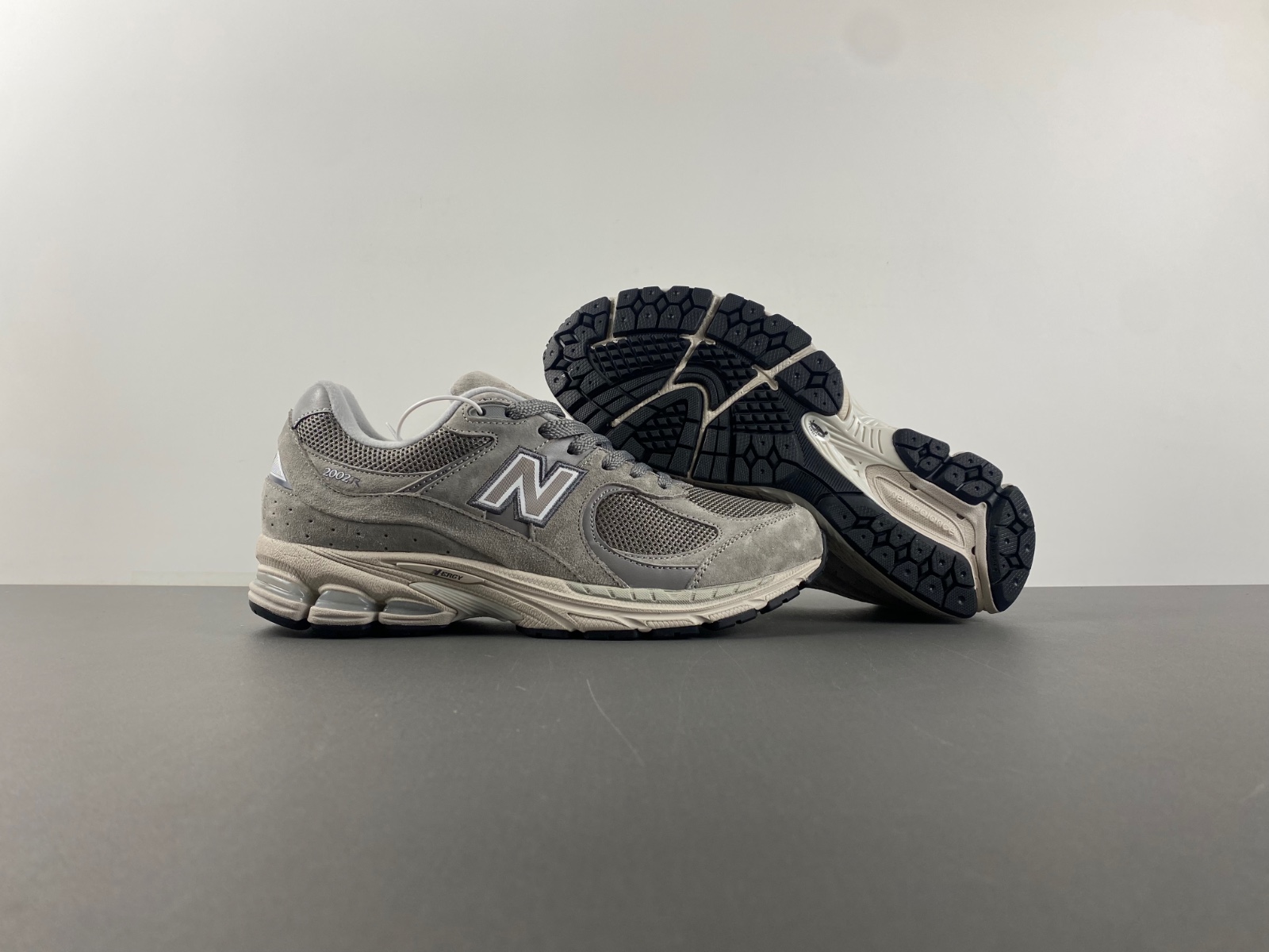 new balance ML2002RC