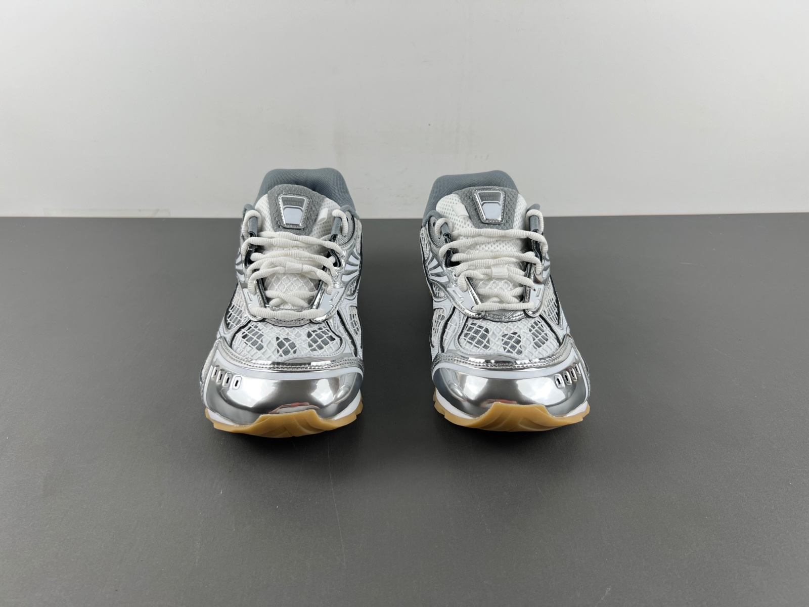 bo*te*ga Ve*ne*ta orbit surf 741357 v2x40 1425