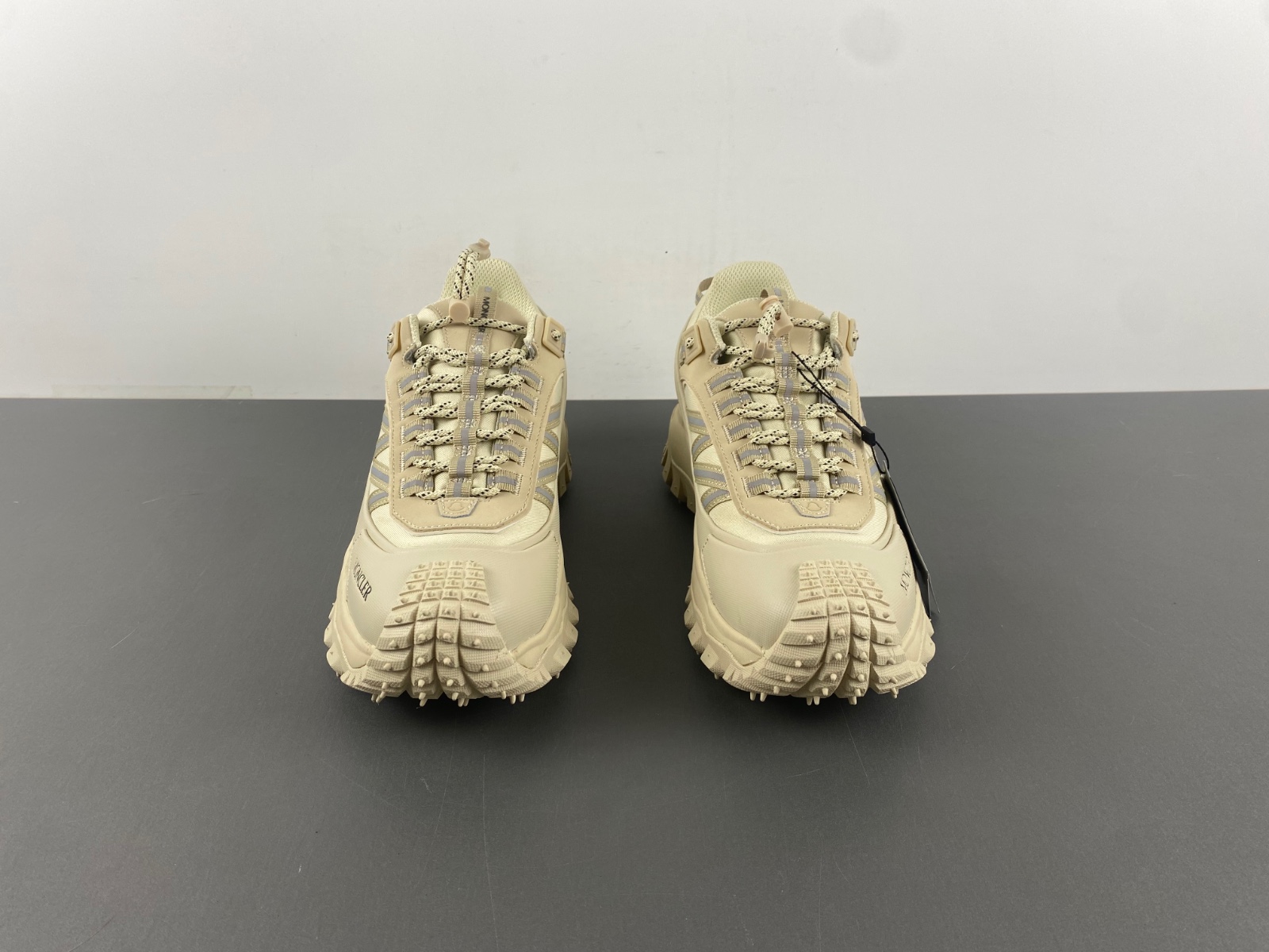 Moncler Beige low top