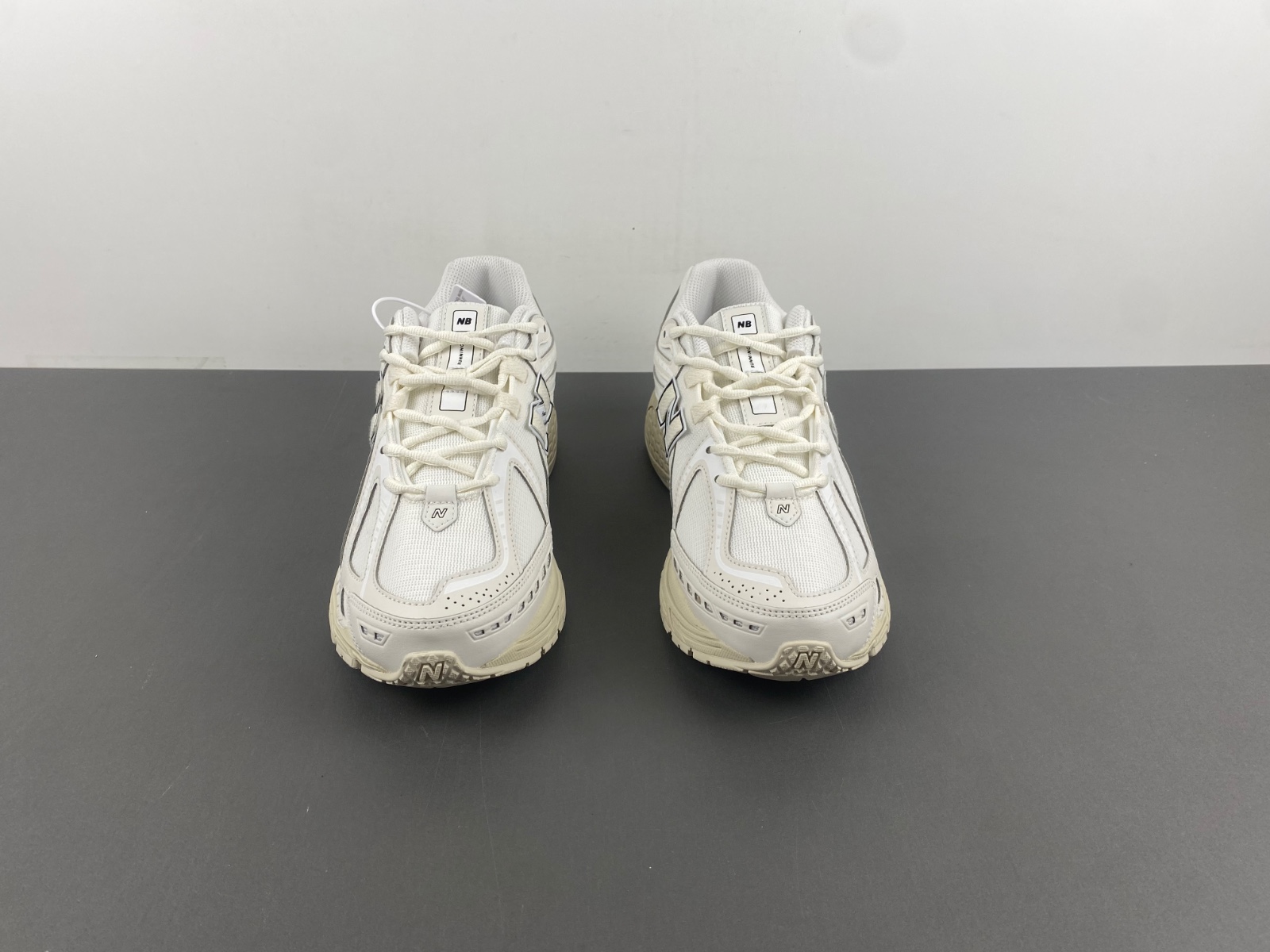 New Balance 1906R