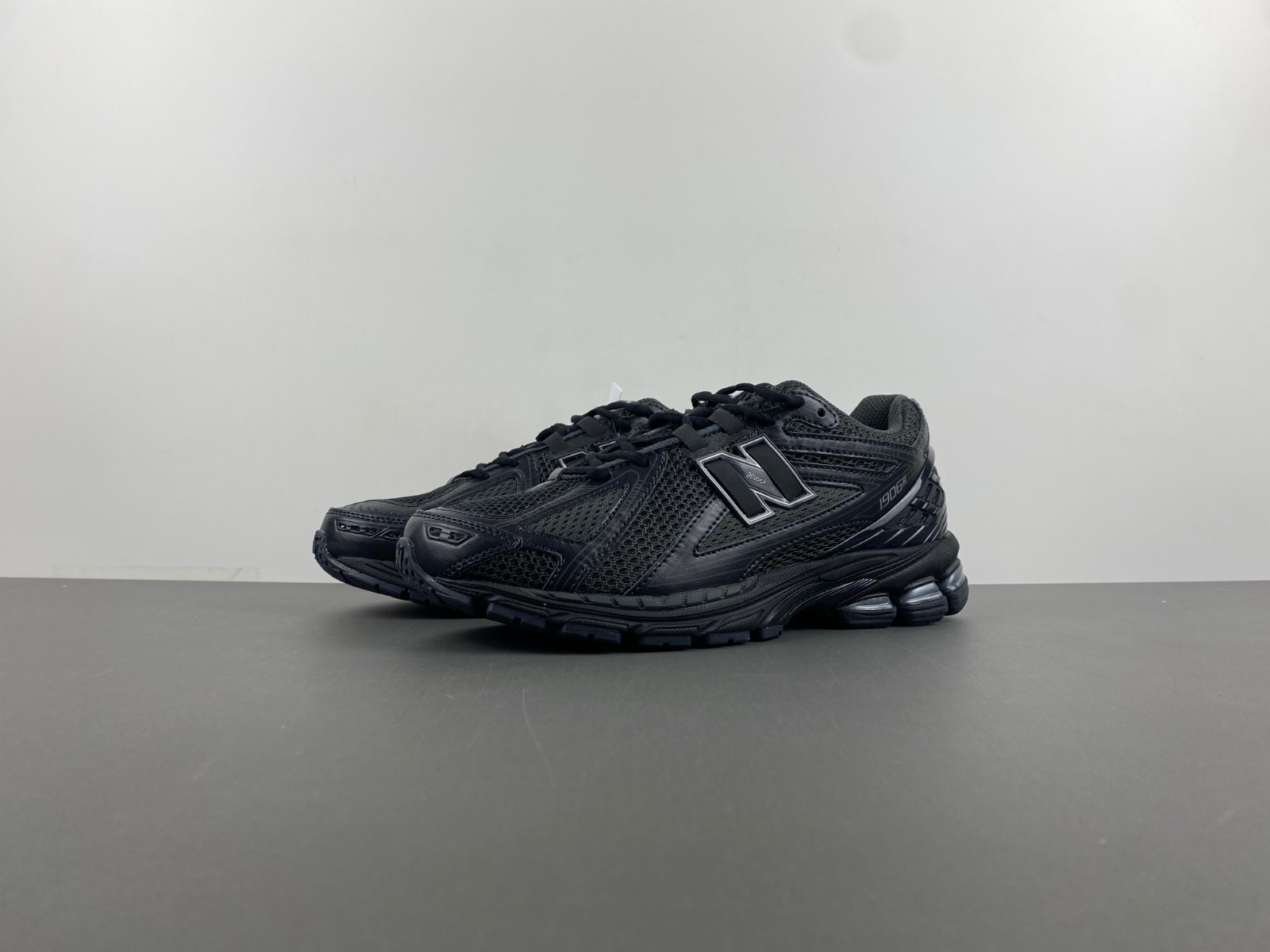 New Balance 1906R