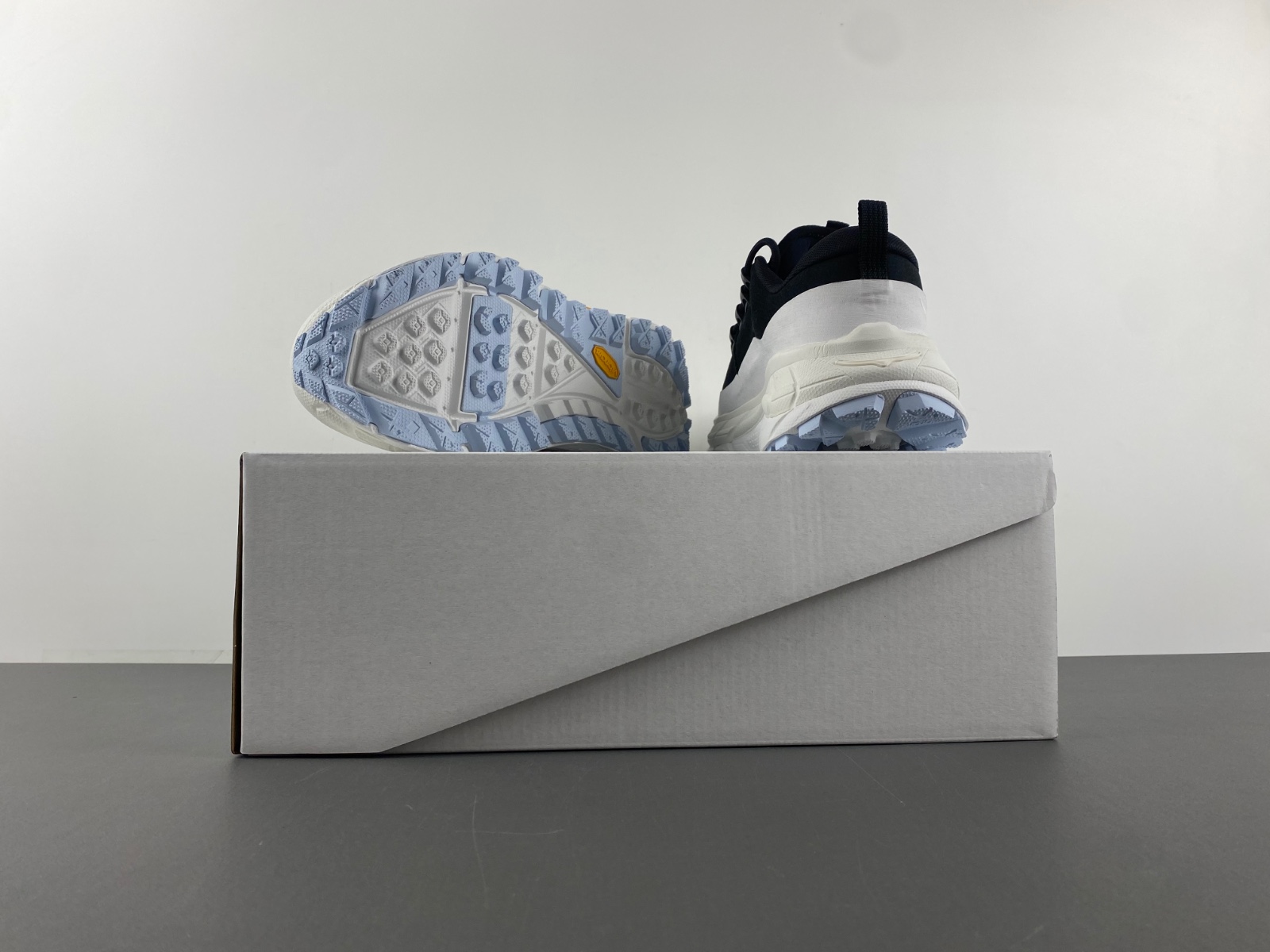 HOKA ONE ONE Tor Summit 1147952