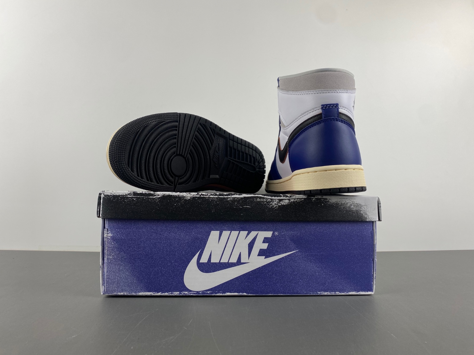 Air Jordan 1 High OG DZ5485-100